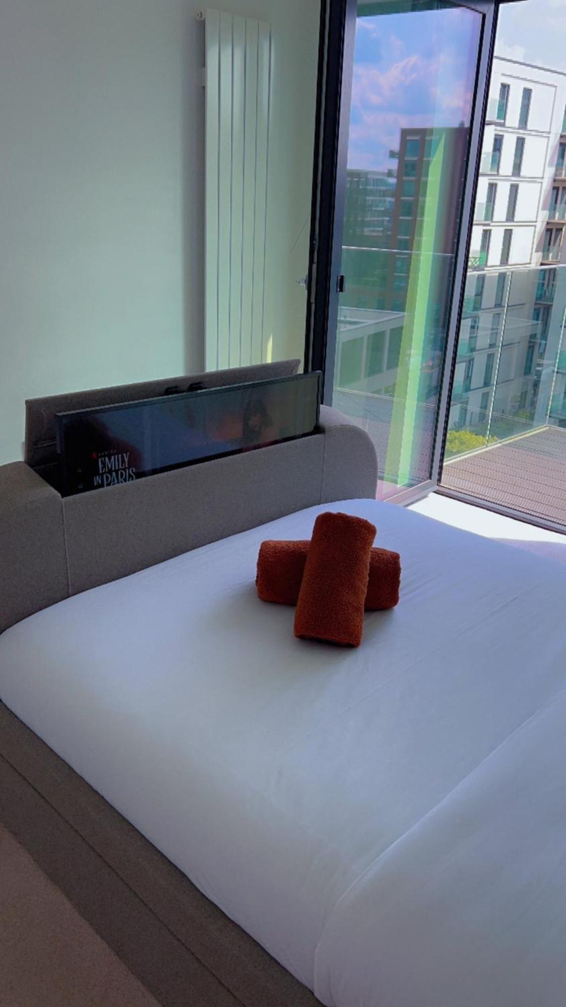 לונדון Ds Rentals - Entire 1 Bedroom Apartment מראה חיצוני תמונה
